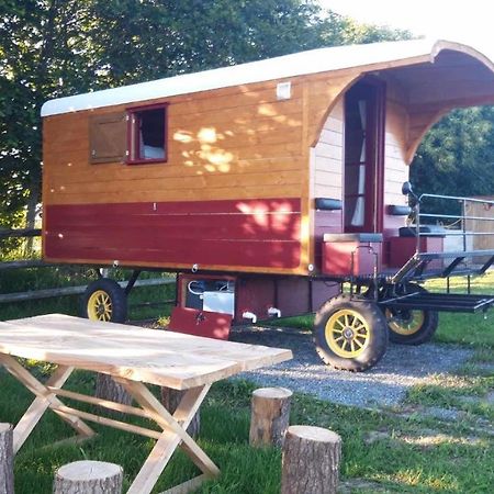 Veritable Roulotte Hippomobile "La Bailleul" Mentheville Exterior foto
